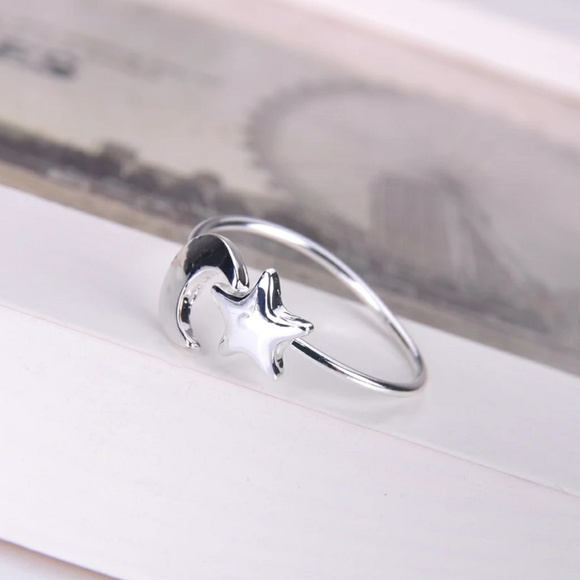 🌹STAR & MOON RESIZABLE RING! - Picture 2 of 5